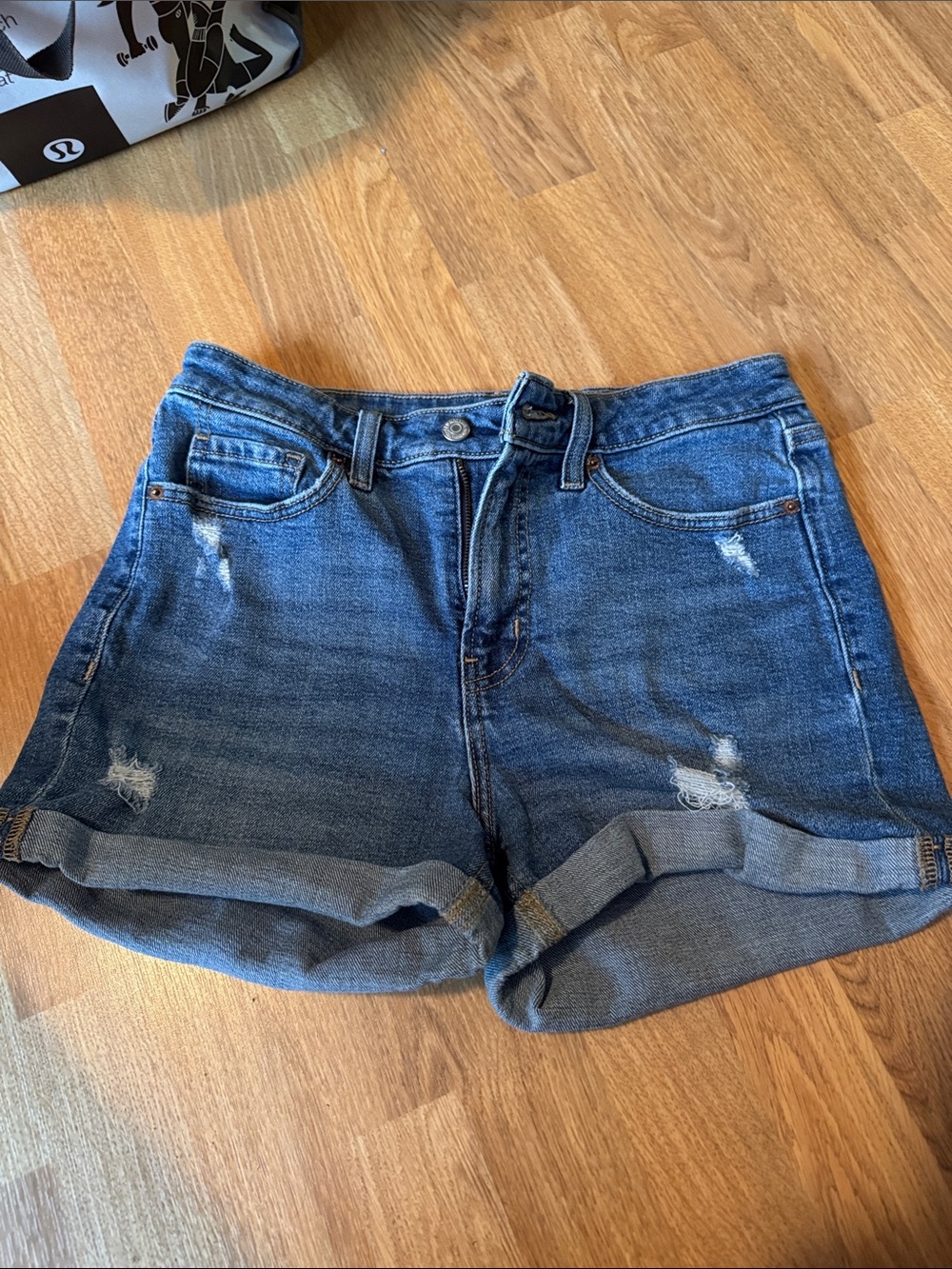 Old Navy Medium Blue Rolled-Hem Denim Shorts